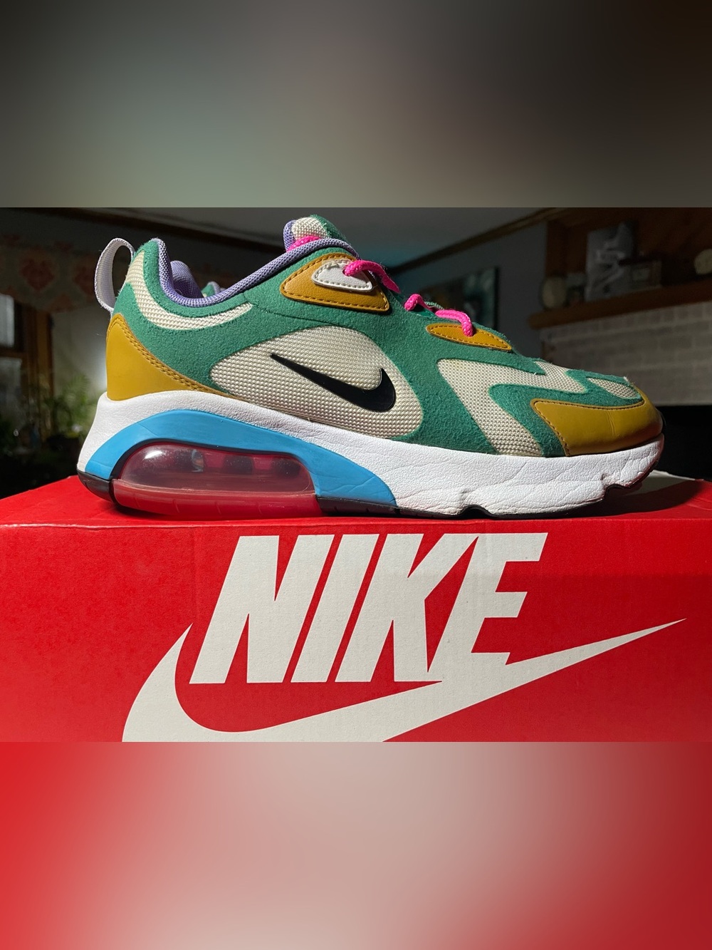 Nike Air Max 200
“Mystic Green”
9W